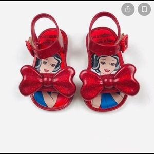 Mini melissa Snow White red sandals
